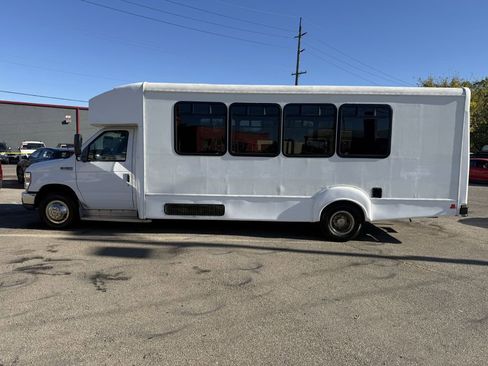 Used 2014 Ford E-450 and Econoline 450 Super Duty w/ Shuttle Bus Prep Package image 3