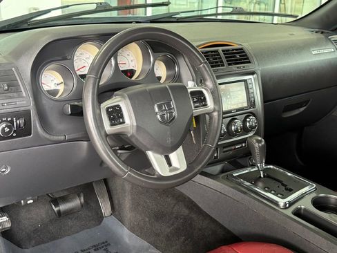 Used 2014 Dodge Challenger SXT Plus RWD image 32