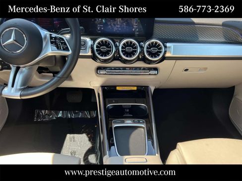 Used 2026 Mercedes-Benz GLB 250 4MATIC image 18