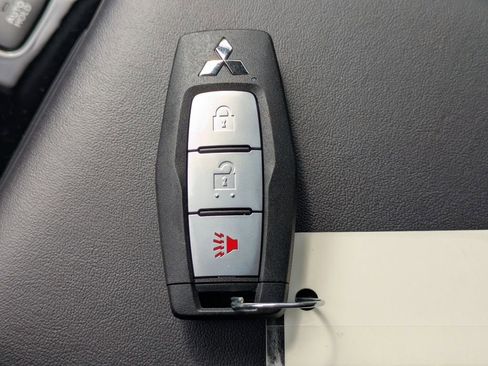 New 2026 Mitsubishi Outlander ES FWD image 30