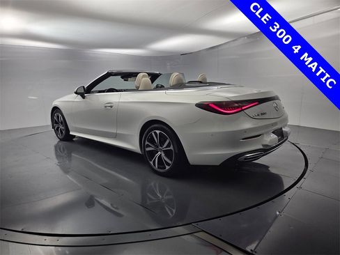 Used 2025 Mercedes-Benz CLE 300 4MATIC Cabriolet image 12