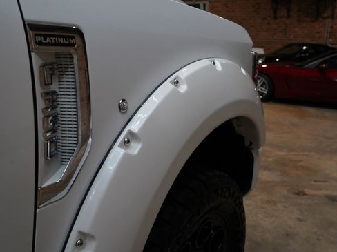 Used 2020 Ford F350 Platinum w/ FX4 Off-Road Package image 61