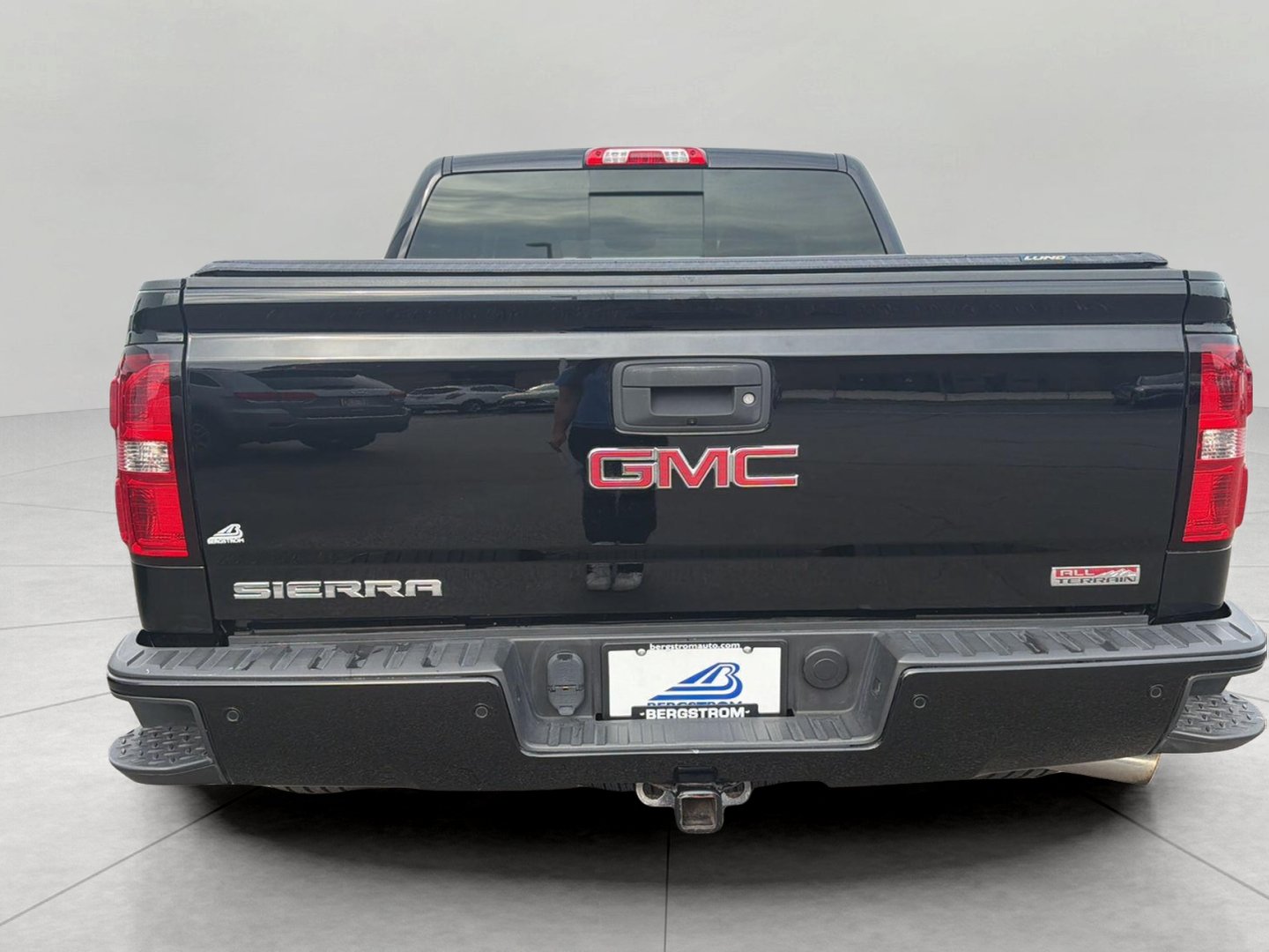 Used 2015 GMC Sierra 1500 SLT AWD/4WD image 16
