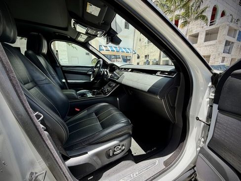 Used 2019 Land Rover Range Rover Velar R-Dynamic HSE AWD/4WD image 31