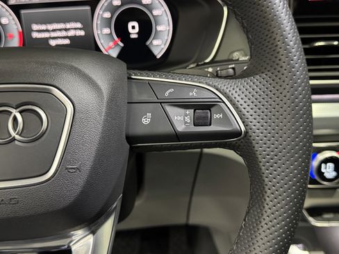 Used 2025 Audi Q5 Prestige w/ Prestige Package image 30