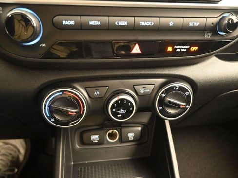 New 2026 Hyundai Venue SE image 19