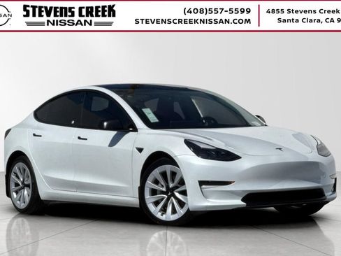 Used 2023 Tesla Model 3 Standard Range RWD image 1
