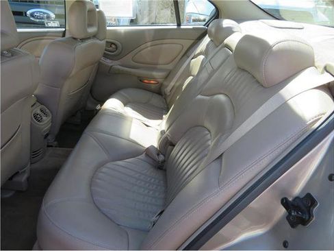 Used 2000 Pontiac Bonneville SE w/ Opt Pkg image 5