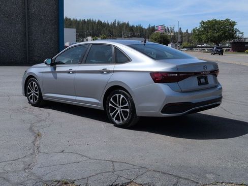Used 2026 Volkswagen Jetta Sport FWD image 6