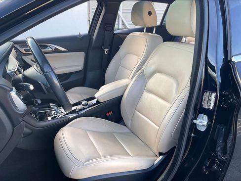 Used 2018 INFINITI QX30 Premium w/ Technology Package image 26