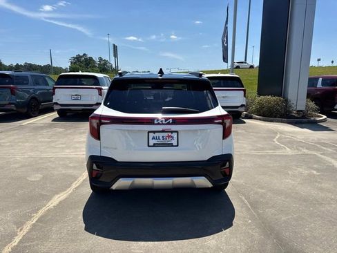 New 2026 Kia Seltos S FWD image 7