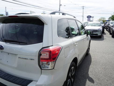 Used 2018 Subaru Forester 2.5i Limited image 5