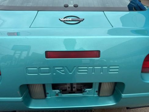 Used 1991 Chevrolet Corvette Coupe RWD image 14