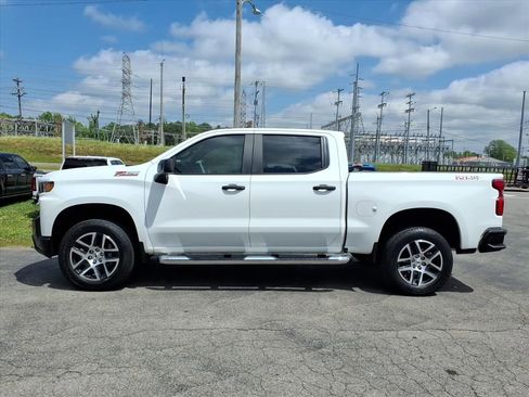 Used 2019 Chevrolet Silverado 1500 Custom Trail Boss AWD/4WD image 4