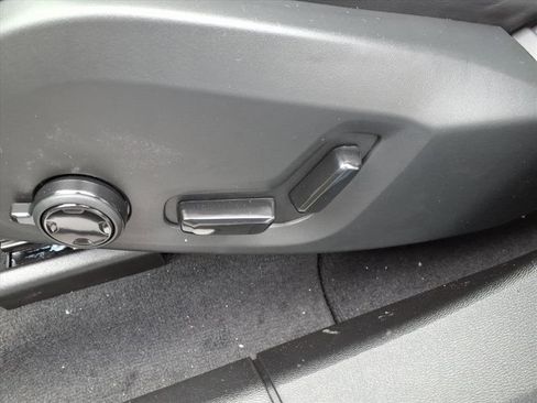 New 2026 Volvo XC60 B5 Ultra w/ Protection Package Premier image 15