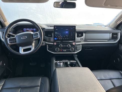 Used 2024 Ford Expedition XLT image 5