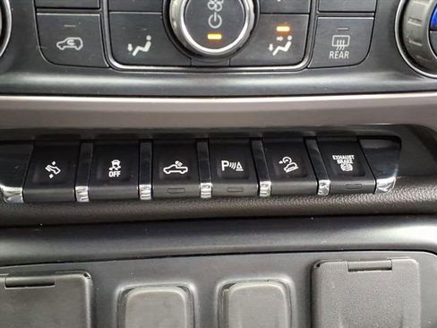 Used 2019 GMC Sierra 2500 SLT w/ Duramax Plus Package image 27