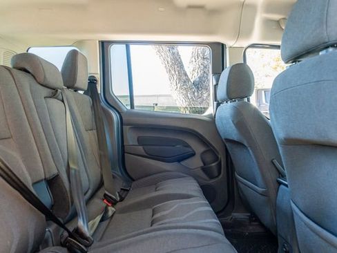 Used 2017 Ford Transit Connect XLT image 40
