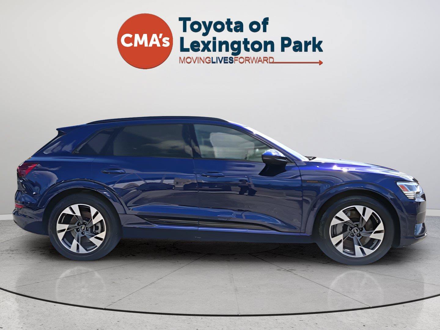 Used 2022 Audi e-tron Premium AWD/4WD image 6