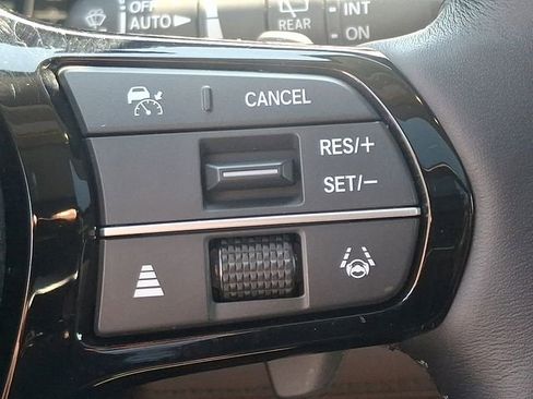 Certified 2025 Honda Pilot Elite image 25