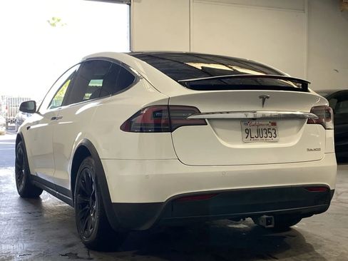 Used 2020 Tesla Model X Long Range image 2