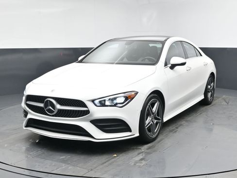 Used 2022 Mercedes-Benz CLA 250 4MATIC w/ AMG Line image 1