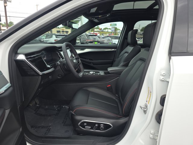 Used 2024 Jeep Wagoneer Launch Edition AWD/4WD image 14
