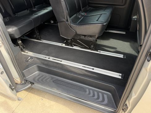 Used 2016 Mercedes-Benz Metris Passenger image 12