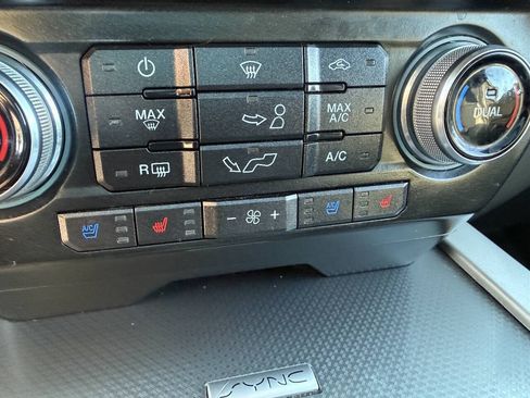 Used 2017 Ford F150 Lariat w/ Equipment Group 502A Luxury AWD/4WD image 25