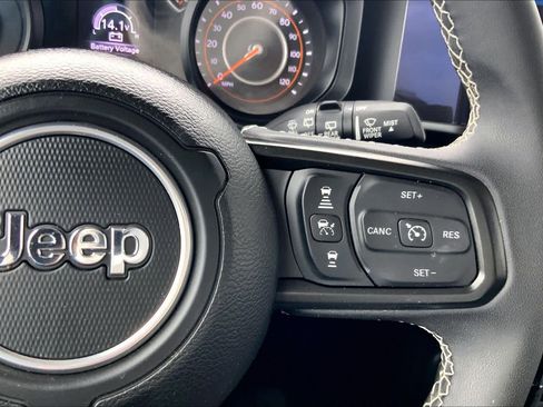 Used 2025 Jeep Wrangler Unlimited Sport AWD/4WD image 24