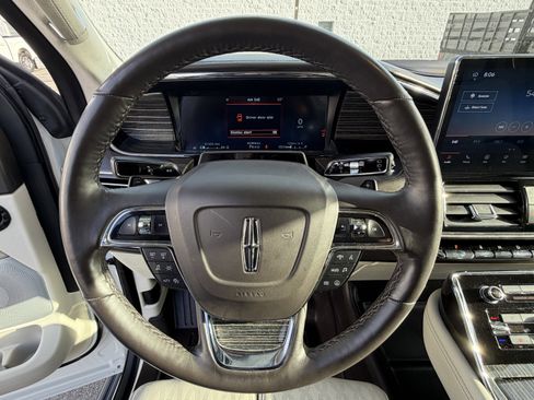 Certified 2022 Lincoln Navigator L Black Label image 16