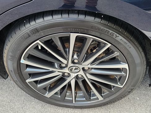 Certified 2024 Lexus ES 350 w/ Premium Package FWD image 10