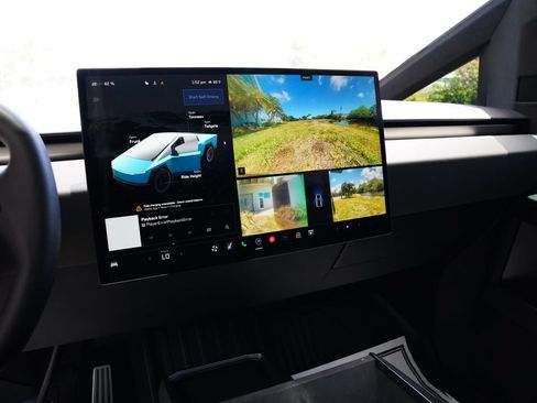 Used 2024 Tesla Cybertruck AWD Crew Cab image 4