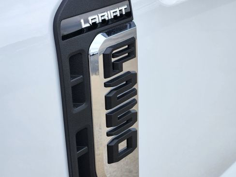 New 2026 Ford F250 Lariat w/ FX4 Off-Road Package AWD/4WD image 11