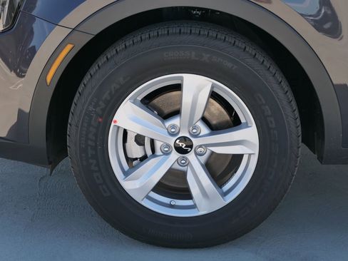 New 2026 Kia Sorento LX FWD image 9