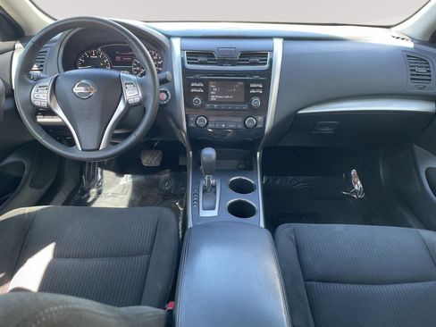 Used 2015 Nissan Altima 2.5 SV w/ Convenience Package FWD image 17
