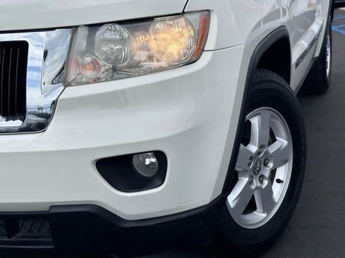 Used 2012 Jeep Grand Cherokee Laredo w/ Laredo E Group image 5