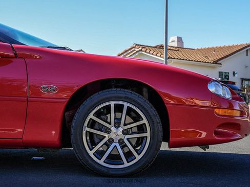 Used 2002 Chevrolet Camaro Z28 w/ SS Performance/Appearance Pkg RWD image 11
