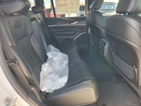 New 2026 Jeep Grand Cherokee Limited w/ Limited Altitude Package image 13