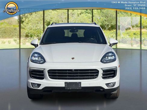 Used 2017 Porsche Cayenne S image 22