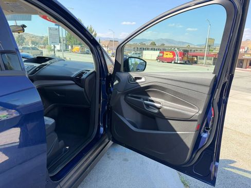 Used 2016 Ford C-MAX SE FWD image 21