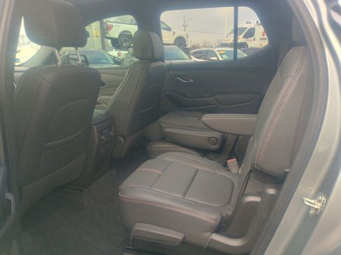 Used 2023 Chevrolet Traverse RS w/ LPO, Floor Liner Package image 21