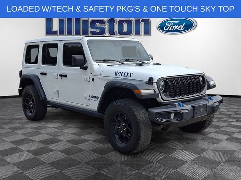 Used 2024 Jeep Wrangler Unlimited AWD/4WD image 3