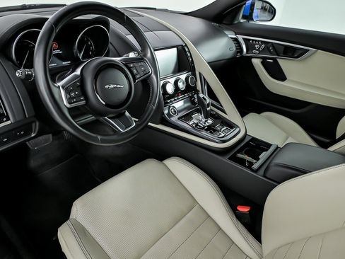 Used 2018 Jaguar F-TYPE R-Dynamic AWD/4WD image 21