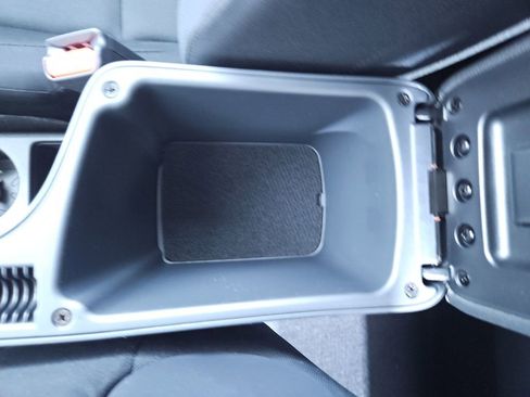 New 2025 Nissan Kicks Play S image 24