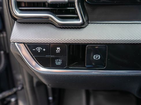 Certified 2023 Kia Sportage LX image 17