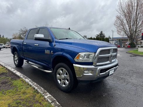 Used 2016 RAM 3500 Laramie w/ Convenience Group AWD/4WD image 2