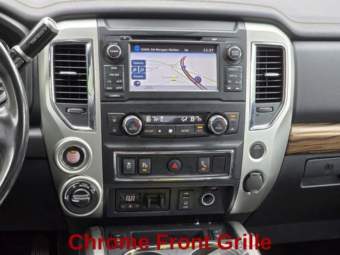 Used 2017 Nissan Titan SL w/ Chrome Package AWD/4WD image 18