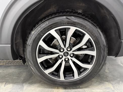 Used 2022 Ford Explorer ST-Line AWD/4WD image 28