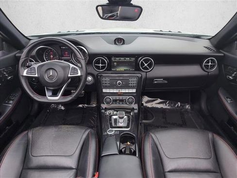 Used 2019 Mercedes-Benz SLC 300 image 18